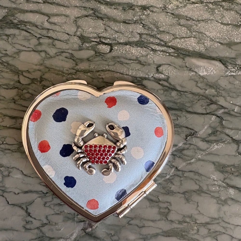 New Brighton Fair Wind Heart Compact Mirror